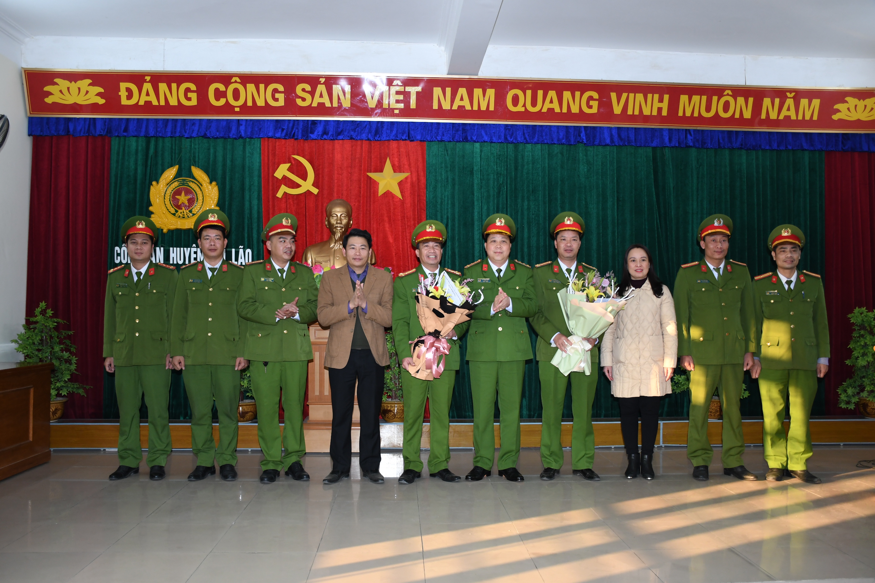 Khen thưởng Công an huyện An Lão phá chuyên án, thu giữ hơn 130 kg pháo nổ